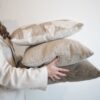 Essential beige kussen 45X45 - Afbeelding 2